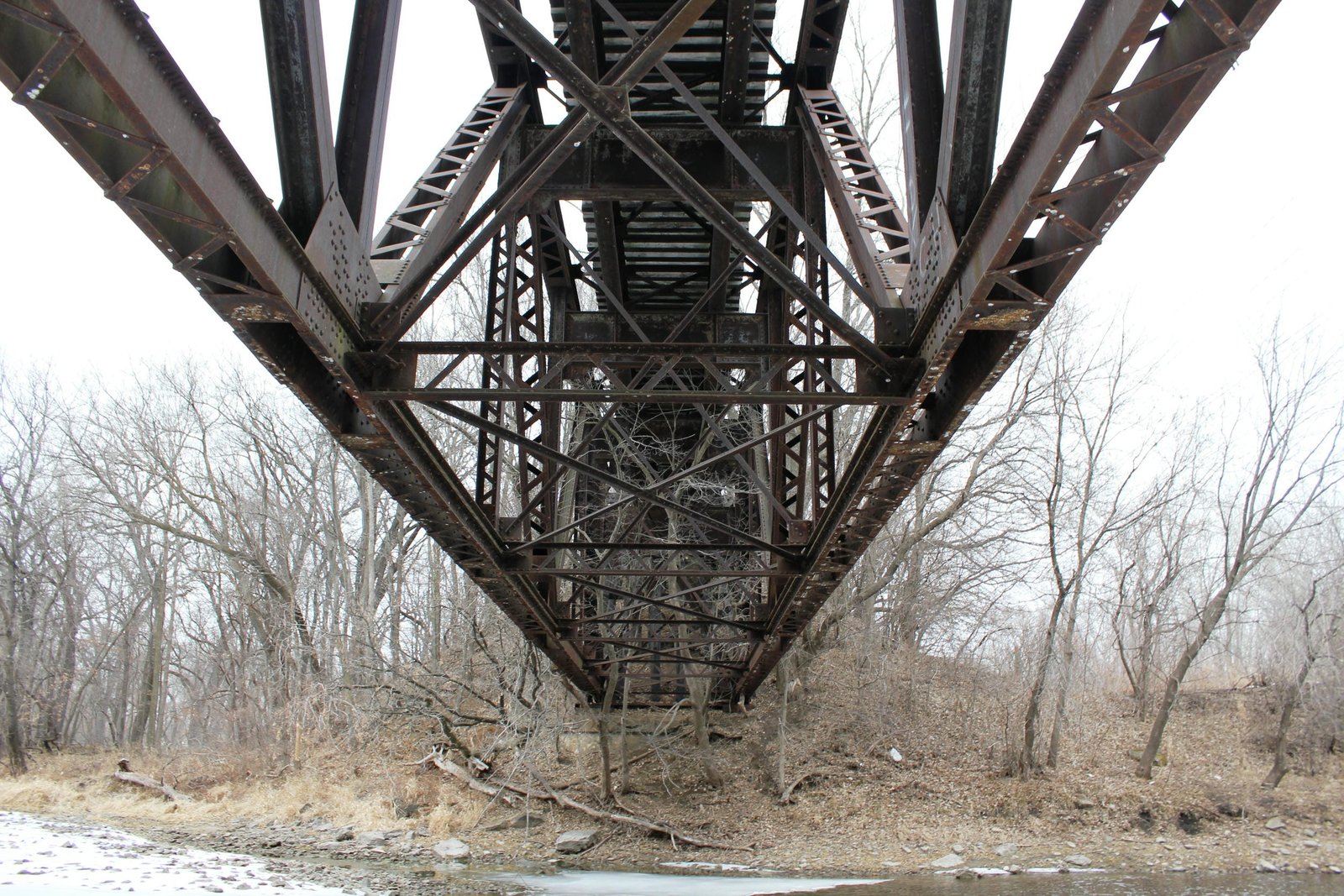 Under truss span